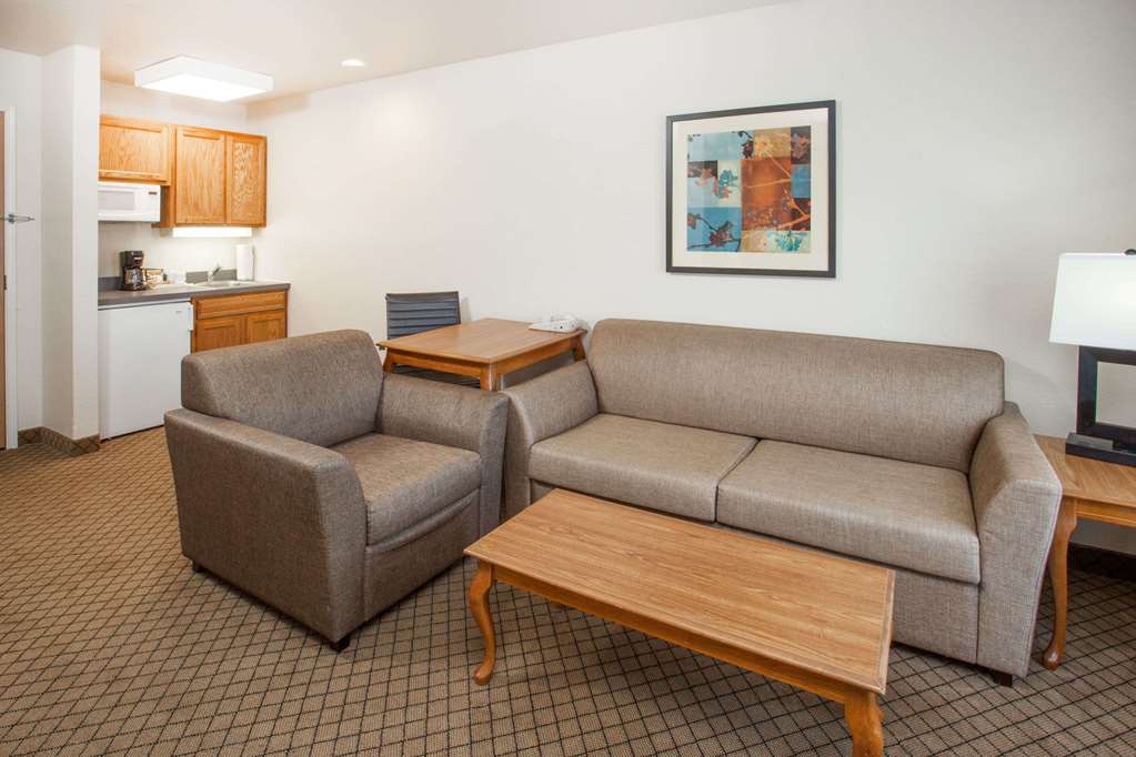 Hawthorn Suites By Wyndham Decatur Room photo